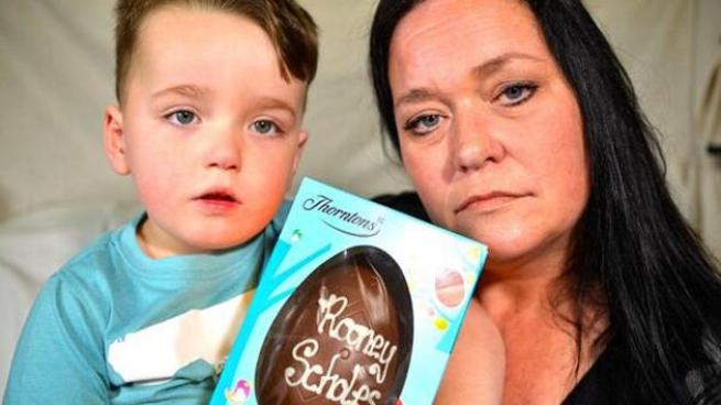 Memiliki Nama Rooney, Bocah Ini Dilarang Menghias Telur Paskah dengan Namanya