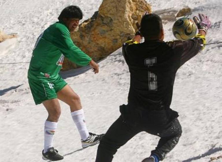 Presiden Bolivia Dikontrak Sport Boys