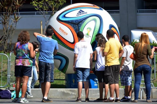 Mahalnya Biaya Menonton Piala Dunia di Brasil
